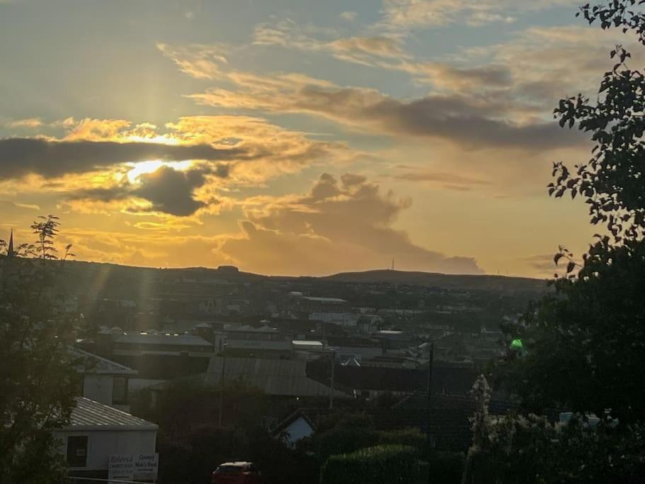 Artistic Stunning Apartment City View Londonderry Zewnętrze zdjęcie